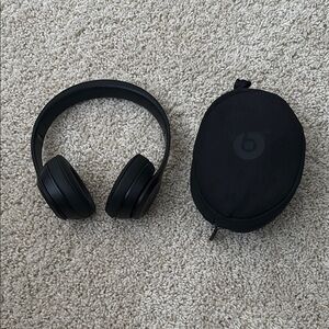 Beats by Dre Black Over-Ear Headphones